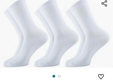 العودة إلى المدارس.. أفضل طريقة لغسيل الشرابات البيضاء (لا تستخدمي الخل مع الكربوناتو)