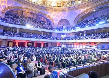 كلية العلاج الطبيعي بجامعة القاهرة تحتفل بتخريج ثالث دفعة بنظام الساعات المعتمدة (صور)