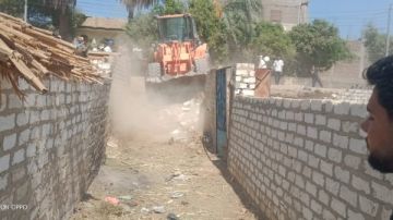 محافظ أسيوط: إزالة 18 حالة تعد على أراض زراعية وعقارات مخالفة