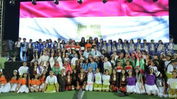 220 فنانا يرسمون لوحة وطنية في أوبريت افتتاح أولمبياد الشركات شاهد 220 فنانا يرسمون لوحة وطنية في أوبريت افتتاح أولمبياد الشركات شاهد