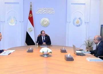 السيسي يوجه بتفعيل سياسات ترسيخ دور مصر كمركز إقليمي للطاقة في منطقة شرق المتوسط السيسي يوجه بتفعيل سياسات ترسيخ دور مصر كمركز إقليمي للطاقة في منطقة شرق المتوسط