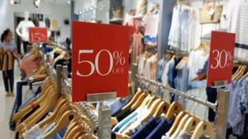 تمديد فترة الأوكازيون الصيفي لنهاية سبتمبر واقتصادي: فرصة للمستهلكين والتجار