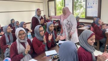 رئيس الإدارة المركزية لمدارس التعليم الفني تتفقد مدارس السويس وتتابع تسليم الكتب رئيس الإدارة المركزية لمدارس التعليم الفني تتفقد مدارس السويس وتتابع تسليم الكتب