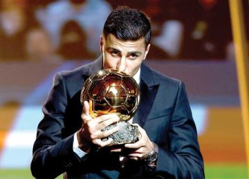 رودري: فيتينيا وعثمان ديمبيلي الأحق بجائزة الكرة الذهبية 2025