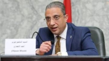 محافظ الفيوم: رفع 1400 طن قمامة يوميا من شوارع المحافظة محافظ الفيوم: رفع 1400 طن قمامة يوميا من شوارع المحافظة