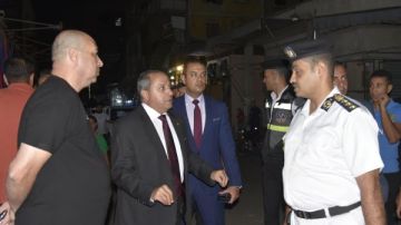 محافظ بورسعيد يشدد على إزالة الإشغالات والتعديات بشوارع الحميدي والتجاري والثلاثيني محافظ بورسعيد يشدد على إزالة الإشغالات والتعديات بشوارع الحميدي والتجاري والثلاثيني