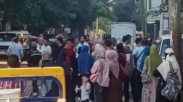 أهالي العياط يستغيثون بمحافظ الجيزة بسبب غياب المواصلات واستغلال السائقين صور