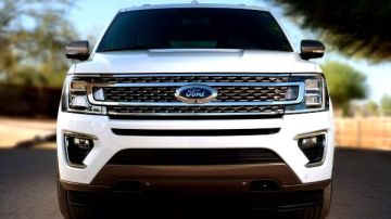 احذروا ركن السيارات خارج المنازل.. فورد تحذر عملائها بعد حرائق مركباتها احذروا ركن السيارات خارج المنازل.. فورد تحذر عملائها بعد حرائق مركباتها