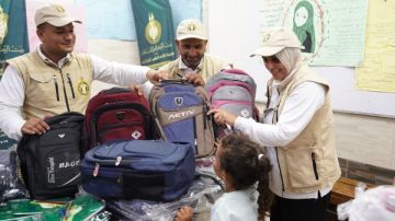  بيت الزكاة والصدقات ينتهي من توزيع 300 ألف حقيبة وزى مدرسي على الطلاب الأيتام