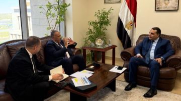 خطة عمل مشتركة بين التمثيل التجاري وهيئة البترول لزيادة الصادرات وجذب استثمارات جديدة خطة عمل مشتركة بين التمثيل التجاري وهيئة البترول لزيادة الصادرات وجذب استثمارات جديدة