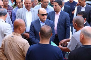 محافظ كفر الشيخ يستمع لطلبات أهالي بلطيم.. صور محافظ كفر الشيخ يستمع لطلبات أهالي بلطيم.. صور