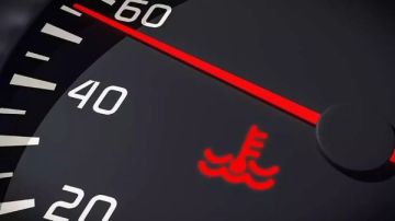 7 نصائح لتجنب ارتفاع حرارة السيارة بشكل مفاجئ 7 نصائح لتجنب ارتفاع حرارة السيارة بشكل مفاجئ