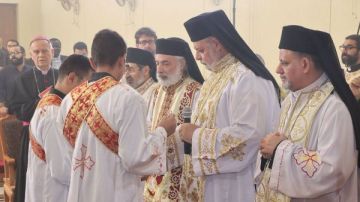 الأنبا توماس يترأس قداس افتتاح العام الأكاديمي الجديد بالكلية الإكليريكية بالمعادي صور الأنبا توماس يترأس قداس افتتاح العام الأكاديمي الجديد بالكلية الإكليريكية بالمعادي صور