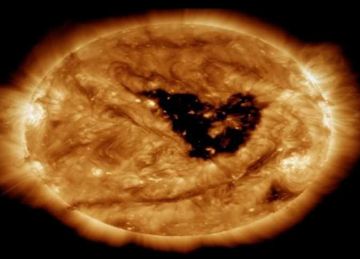 غدا الأحد.. عاصفة جيومغناطيسية محدودة تضرب الأرض وتوقعات بـ انبعاث شمسي مزدوج