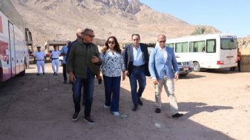 وزيرة البيئة توجه بتطوير منطقتي اللاجونا والثري بولز بمدينة دهب وتعزيز استثمارات القطاع الخاص في أنشطة السياحة البيئية بها