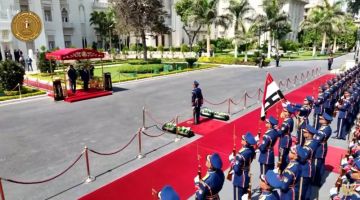 الرئيس السيسي ونظيره الرواندي يستعرضان حرس الشرف بقصر الاتحادية