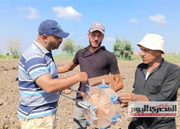 بداية موسم الزراعة الشتوية بكفر الشيخ.. والفلاحون يلجأون للآليات الحديثة بداية موسم الزراعة الشتوية بكفر الشيخ.. والفلاحون يلجأون للآليات الحديثة