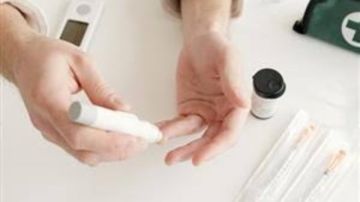 بعد عودته للجامعة طالب التمريض المصاب بالإيدز يستعيد دراسته ويعيش بالمرض.. كواليس يرويها بطل القصة