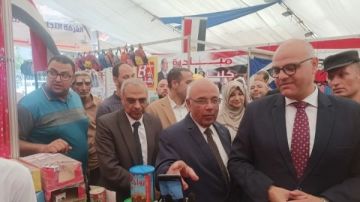 رئيس تجارية القليوبية: معارض أهلا مدارس تهدف لتخفيف العبء عن كاهل الأسرة المصرية رئيس تجارية القليوبية: معارض أهلا مدارس تهدف لتخفيف العبء عن كاهل الأسرة المصرية