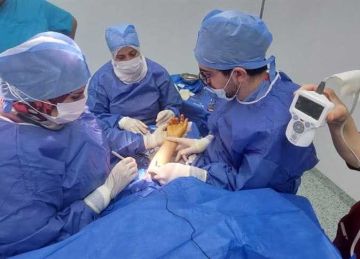 نجاح أول جراحة دقيقة لنقل العصب الزندي بمستشفى محلة مرحوم التخصصي نجاح أول جراحة دقيقة لنقل العصب الزندي بمستشفى محلة مرحوم التخصصي