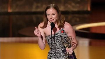 نجوم هوليوود يحولون حفل إيمي إلى صرخة لوقف حرب غزة