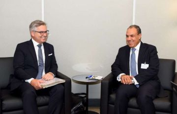 وزير الخارجية يلتقي مع المفوض الأوروبي للشئون الداخلية والهجرة على هامش أعمال الجمعية العامة للأمم المتحدة