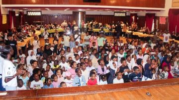 بحضور رئيس الأساقفة.. قطاع اللاجئين بالكنيسة الأسقفية ينظم حفلا بمناسبة عودة المدارس