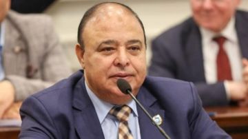 برلماني: مصر تتحرك بقيادة الرئيس السيسي لوقف حرب غزة برلماني: مصر تتحرك بقيادة الرئيس السيسي لوقف حرب غزة