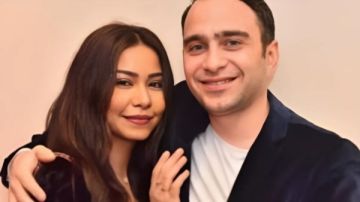 واقفة جنبه بتتغزل فيه شيرين تفاجئ جمهورها بفيديو غريب مع حسام حبيب واقفة جنبه بتتغزل فيه شيرين تفاجئ جمهورها بفيديو غريب مع حسام حبيب