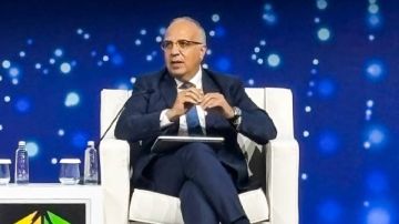 وزير الري: التوجه مستقبلا نحو التحلية للإنتاج الكثيف للغذاء بالطاقة الشمسية وزير الري: التوجه مستقبلا نحو التحلية للإنتاج الكثيف للغذاء بالطاقة الشمسية