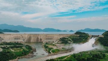 أستاذ موارد مائية: فيضانات السودان صنيعة بشرية .. وإثيوبيا تتحمل المسؤولية بسبب سوء إدارة سد النهضة أستاذ موارد مائية: فيضانات السودان صنيعة بشرية .. وإثيوبيا تتحمل المسؤولية بسبب سوء إدارة سد النهضة