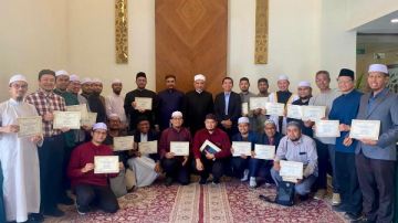 أكاديمية الأزهر العالمية تختتم فعاليات دورة تنمية المهارات الدعوية للوفد الماليزي