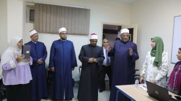 البحوث الإسلامية يفتتح البرنامج التدريبي للدعاة والوعاظ على لغة الإشارة البحوث الإسلامية يفتتح البرنامج التدريبي للدعاة والوعاظ على لغة الإشارة