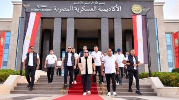 محدش يقدر يؤذي مصر.. 10 رسائل في جولة الرئيس السيسي بالأكاديمية العسكرية محدش يقدر يؤذي مصر.. 10 رسائل في جولة الرئيس السيسي بالأكاديمية العسكرية