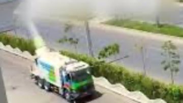 مواد قا تلة.. حقيقة شاحنة رش المعطر في العاصمة الإدارية مواد قا تلة.. حقيقة شاحنة رش المعطر في العاصمة الإدارية