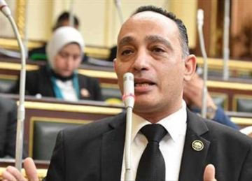  المصري الديمقراطي عن إعادة الإجراءات الجنائية للبرلمان: الرئيس انحاز للمعارضة بعد صدامات مع الأغلبية