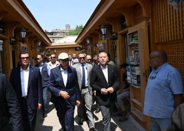 رئيس الوزراء يتفقد مشروع إحياء حديقة الأزبكية التراثية بعد الانتهاء من الأعمال