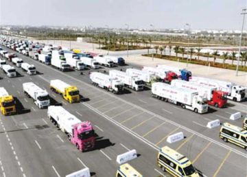 سائقو الشاحنات: إسرائيل تعرقل إدخال المساعدات إلى غزة سائقو الشاحنات: إسرائيل تعرقل إدخال المساعدات إلى غزة