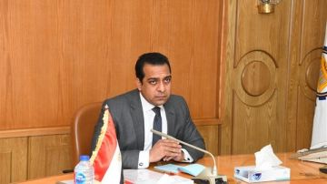 عبر الفيديو كونفرانس.. نائب محافظ قنا يتابع الموقف التنفيذي لتقنين أراضي الدولة