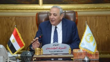 محافظ الغربية يرسم البسمة على وجوه طلاب الأسر الأولى بالرعاية