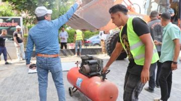 بحضور قيادات شرطة التعمير... تنفيذ 101 قرار غلق وتشميع وإزالة بمدينة أكتوبر بحضور قيادات شرطة التعمير... تنفيذ 101 قرار غلق وتشميع وإزالة بمدينة أكتوبر