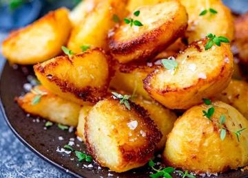 أكل البطاطس هيطول عمرك .. خبراء يوضحون الطريقة المثالية لطهيها للاستفادة القصوى أكل البطاطس هيطول عمرك .. خبراء يوضحون الطريقة المثالية لطهيها للاستفادة القصوى