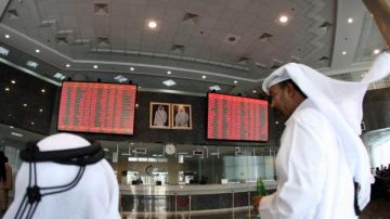 السوق السعودي يحقق أعلى مكاسب يومية في 5 سنوات.. وخسائر حادة للمؤشرات الإماراتية