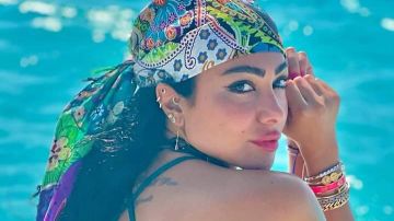 فستان البحر .. ميرهان حسين تستعرض جمالها فى أحداث ظهور