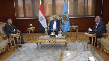 محافظ الغربية يستقبل رئيس الجامعة التكنولوجية بسمنود لمناقشة سبل التعاون المشترك ويؤكد التعليم الفني والتكنولوجي قاطرة التنمية الصناعية