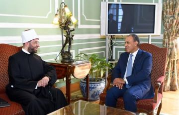 وزير الخارجية يستقبل وزير الأوقاف
