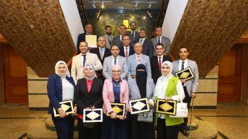 بالأسماء.. محافظ كفر الشيخ يكرم المتميزين بالقطاع الصحي صور بالأسماء.. محافظ كفر الشيخ يكرم المتميزين بالقطاع الصحي صور