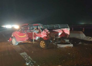 بدون إصابات .. إعادة فتح الطريق الدولي بمطروح بعد حادث انقلاب مقطورة دقيق