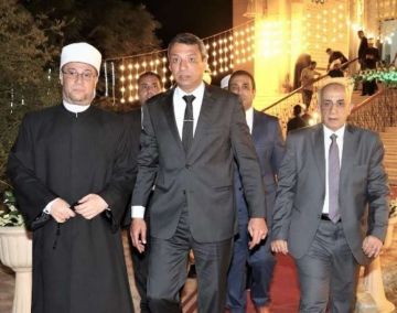 محافظ السويس والقيادات التنفيذية يشهدون احتفالية مديرية الأوقاف بالمولد النبوي الشريف محافظ السويس والقيادات التنفيذية يشهدون احتفالية مديرية الأوقاف بالمولد النبوي الشريف