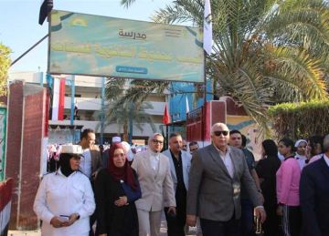 محافظ الوادي الجديد يؤكد انتظام الدراسة بجميع المدارس